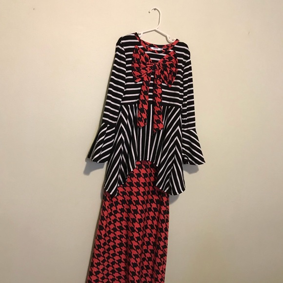 Sharkbite Hem Tunic And Skirt - Picture 2 of 4